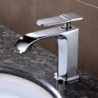 Centerset Single Handle One Hole in Chrome Bathroom Sink Tap